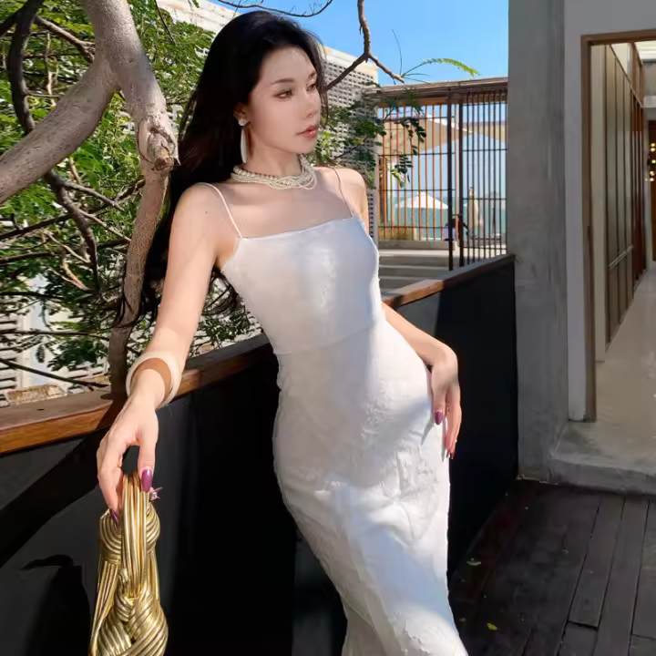 2025 vestido de vacaciones blanco marfil de noche elegante de estilo francés de gama alta falda camisola adelgazante ajustada - 1