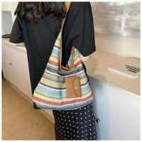 Bolso de hombro tejido a la moda, bolso de paja de gran capacidad de ratán, bolsos grandes trenzados hechos a mano para playa de verano - details 11