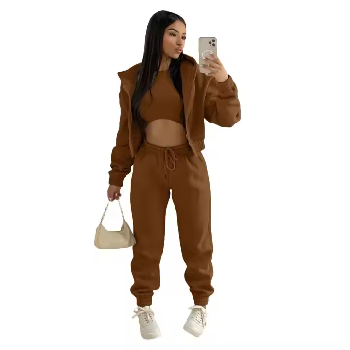 Conjunto de tres piezas de ropa de mujer, jersey con capucha y forro polar, camiseta sin mangas y pantalón de chándal. - 1