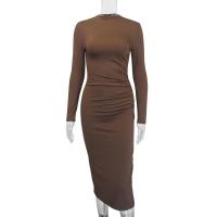 Vestido largo de manga larga con cuello redondo para mujer, vestido largo ajustado y elegante de terciopelo para otoño e invierno, 2024 - details 11