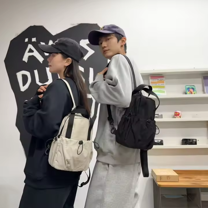 Mochila deportiva para mujer Bolsa de viaje de nylon Tendencia transfronteriza - 1
