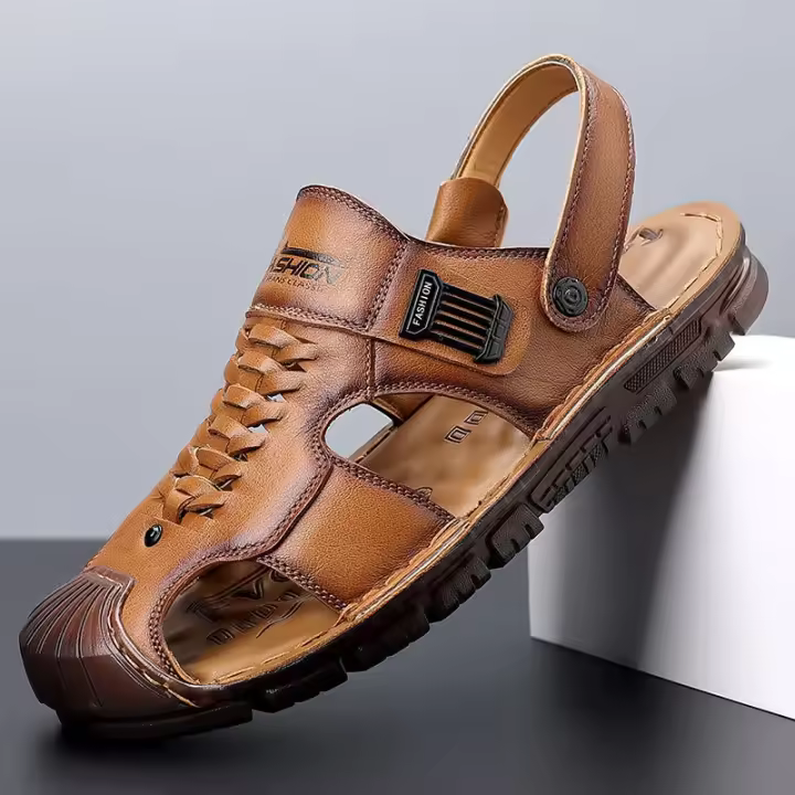 La primera capa de sandalias con cabeza de bolso de piel de vaca, nuevos zapatos de playa de verano de cuero genuino para hombres, suelas suaves, suelas de tendón de res y zapatillas geniales del padre para dos. - 1