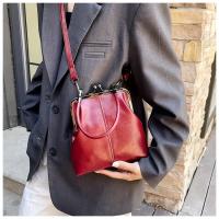 Bolso cruzado retro británico vintage 2025 Bolso de hombro de policiéster de alta calidad con cierre magnético Bolso negro elegante para la ciudad, las noches y el día a día Diseño minimalista, destacados en marrón - details 10