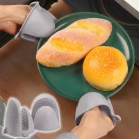 Manoplas de silicona con forma de tiburón para horno, utensilios de cocina, aislamiento térmico antiescaldado, guante antideslizante, plato caliente, 1 par - details 2