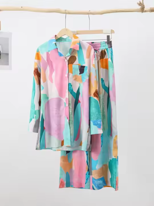 Conjunto de camisa y pantalones con estampado informal para mujer, Top holgado con cuello vuelto y botella única - 1