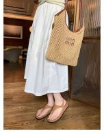 Sandalias de mujer de estilo romano con nicho de fondo plano de vacaciones con punta retro en espiga de temperamento minimalista - details 1