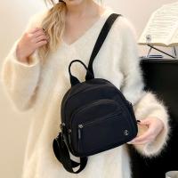 Mochila portátil de nailon para mujer, mochila informal multibolsillos ligera de Color sólido con asa impermeable - details 11