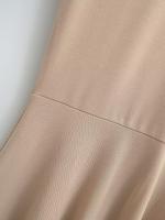 Vestido básico de manga corta de color sólido ajustado de estilo europeo y americano para mujer con cintura y cuello medio alto delgado Empalme de una palabra falda de swing grande - details 12