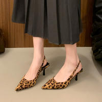 Nuevo nicho retro de gama alta con estampado de leopardo tacones altos temperamento elegante tacón fino sandalias puntiagudas - details 4