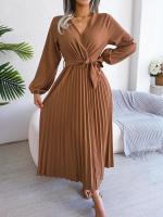 Vestido largo plisado con dobladillo grande para mujer, vestido cruzado de Color liso con cuello en V, moda de primavera y verano - details 0