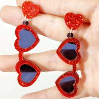 Kuguys - Hermosas gafas de sol para mujer, aretes colgantes en forma de corazón, joyería acrílica de playa Trcal de verano, blanco, rosa y rojo - details 5
