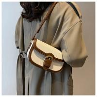 Bolso bandolera elegante de inspiración francesa para mujer: negro elegante, cierre de hebilla, forro de poliéster, accesorio de moda para hombro y axila, lindo bolso de hombro - details 2