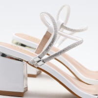Sandalias de tacón alto con diamantes de imitación, tacones de bloque versátiles y modernos. - details 14
