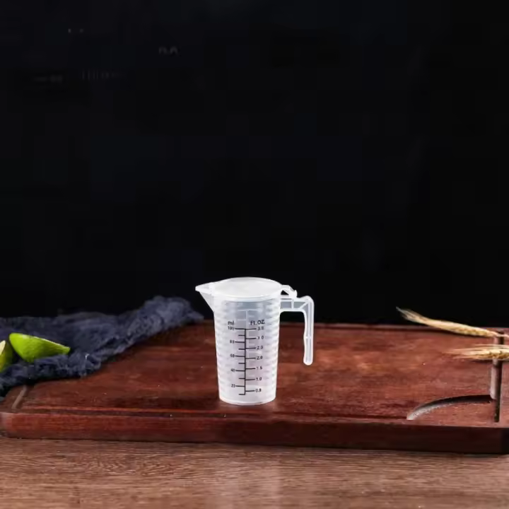Vasos medidores de plástico para cocina, recipiente transparente para líquidos, para hornear harina, agua con cubierta, accesorios para cocina, 100/250/500ML - 1