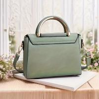 Bolso Bandolera Elegante para Mujer en Negro y Dorado con Correa Desmontable, Cierre Magnético, Diseño de Doble Capa y Herrajes de Aleación - Bolso de Mano Elegante para el Trabajo o Salidas Informales, Bolso Bandolera, Accesorio Moderno, Construcción Dur - details 5