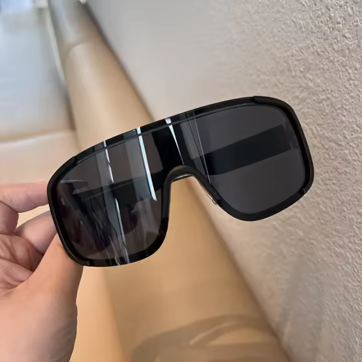 Gafas Deportivas para Exteriores Montura Grande Resistentes al Viento Protección Solar - 1