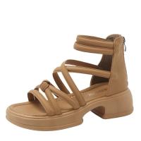 Sandalias verano de las mujeres 2025 nuevo desgaste exterior antideslizante de fondo plano zapatos de playa versátil negro vacío botas frescas marea - details 2