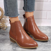 2025 otoño e invierno nuevas botas de mujer de tacón cuadrado de gran tamaño moda británica puntiagudas cómodas botas cortas delgadas tendencia de las mujeres. - details 2