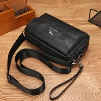 Bandolera de cuero impermeable para hombre, bolso de hombro clásico, de diseñador, de lujo - details 11
