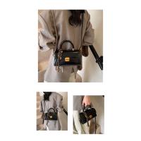 Bolso premium mujer nuevo bolso de mensajero versátil moda portátil pequeño bolso cuadrado marea - details 16