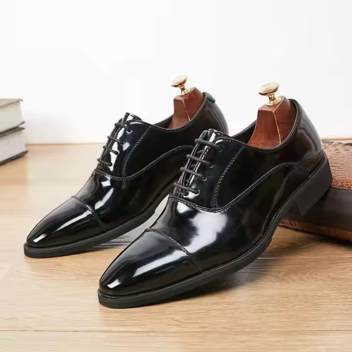 Vestido clásico de charol con logo Dropshipping para hombre, zapatos informales formales de estilo Oxford a la moda para caminar - 1