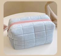 Bolsa de Maquillaje de Peluche Portátil Color Sólido, Cierre de Cremallera, Bolsa de Higiene Personal, Bolsa de Almacenamiento de Belleza para Viajes - details 5