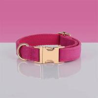 Collar de terciopelo fucsia para perros pequeños, lindo arnés ligero para perros, juego de tirón personalizado para cachorros con flores - details 3