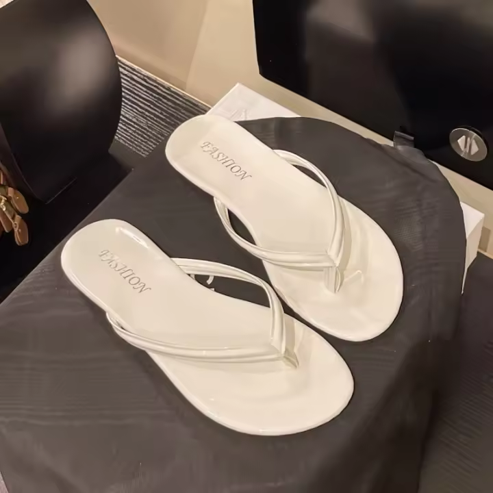 Sandalias de verano 2025 para mujer, talla grande, rojas, antideslizantes, estilo playa, zapatos de tacón, fiesta - 1