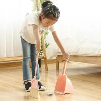 1 Juego de Mini escoba para niños, recogedor de dibujos animados, cerdas flexibles, juego de simulación para niños pequeños, Kit de herramientas de barrido de suelo interior y exterior - details 4