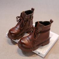 Botas cortas de cuero antideslizantes para niñas, zapatos versátiles de suela gruesa suave, estilo coreano, a la moda, otoño e invierno, 2024 - details 5