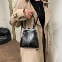 Bolso de hombro elegante con cierre de beso, bolso cruzado de estilo chino Retro de cuero PU, bolso de mujer Vintage de gran capacidad de Color sólido - details 31