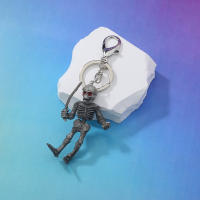 Nuevos productos calientes, llavero de esqueleto de calavera retro, llavero de accesorios versátiles punk personalizado. - details 7