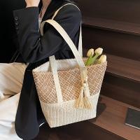 Bolso de Playa de Paja Tejida de Gran Capacidad Bolso de Hombro de Verano Elegante con Detalle de Flecos Color Beige Natural Perfecto para Vacaciones o Uso Diario - details 1