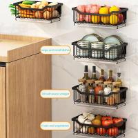 Cesta de cocina montada en la pared, organizador de estantes de iluminación de metal para especias, verduras y frutas - details 6