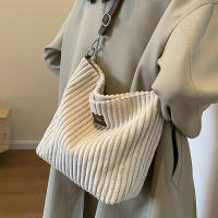 Bolso señoras 2025 nuevo bolso cruzado de cubo de gran capacidad de pana bolsa de hombro versátil de superficie suave - details 3