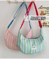 Bolso de mensajero de gran capacidad para estudiantes informales, nuevo bolso de hombro versátil a rayas de color en contraste para mujer, bolso de viaje personalizado tipo dumpling. - details 6