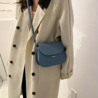 Bolso cruzado de cuero PU para mujer, cartera pequeña de diseñador, semicircular, estilo Retro, a la moda - details 21
