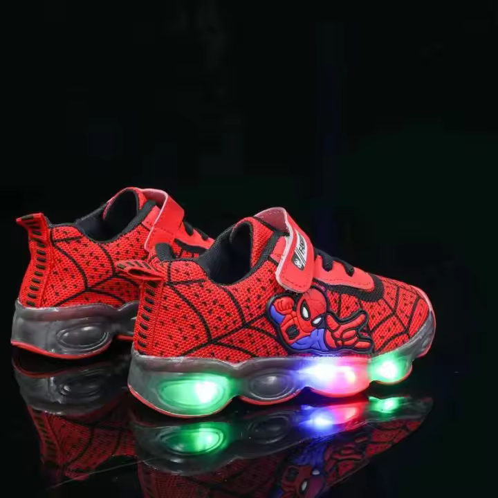 2025 primavera y otoño nuevos zapatos transpirables para niños con diseño de dibujos animados, zapatos deportivos de malla luminosa LED para niños - 1