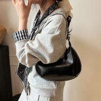 Bandolera de cuero de Pu de Color sólido, bolso Hobo de gran capacidad con forma de luna para mujer, bolso Hobo de estilo coreano para chica - details 26