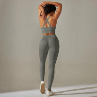 Conjunto de yoga con correas cruzadas en la espalda para mujer, leggings de cintura alta, tres entrenamientos para correr, ropa deportiva sin costuras - details 23