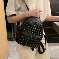 Mochila de motocicleta Punk Vintage para mujer, bolso negro con remaches, Mochila pequeña de viaje informal, 1 unidad - details 0