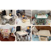 Mesa infantil con 4 sillas