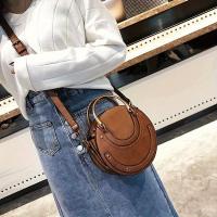 Bolso de hombro tipo bandolera redondo pequeño de nailon caqui profundo estilo europeo vintage para mujer - Cierre de cremallera, correa fija, versátil para ocasiones informales y formales, regalo de San Valentín, diseño minimalista, forro de poliéster - details 0