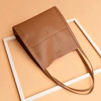 Bolso de hombro de cuero suave para mujer, bolsa de mano grande y sencilla de diseñador de lujo, nueva tendencia, 2023 - details 16