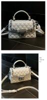 Bolso de mujer de la marca Hong Kong2025Nueva Bolsa Cuadrada Pequeña Acolchada de Alta Gama, Bolso de Hombro Cruzado Blanco - details 11