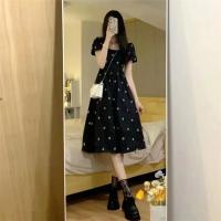 Gran oferta de la temporada, nuevo estilo francés, dulce cuello cuadrado, vestido negro Floral para mujer, vestido largo adelgazante de verano, elegante e informal - details 2