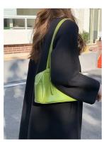 Bolsos de hombro verdes para ir al trabajo para mujer, bolsos de diseñador de lujo, bolso informal de Color puro, bolso con almohada de gran capacidad para axila 2024 - details 28