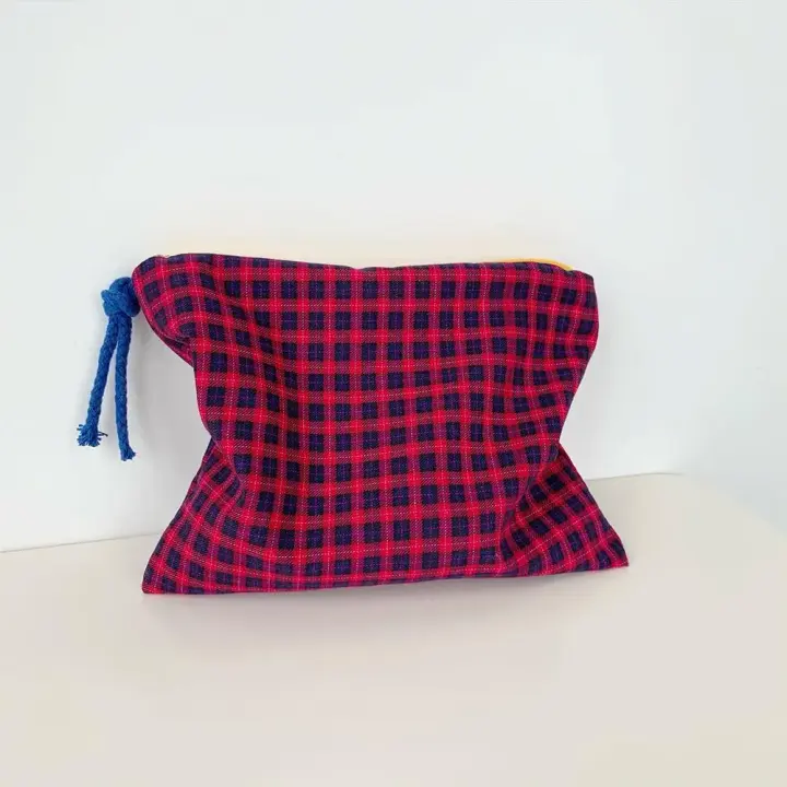 Bolsa de Maquillaje Cuadrada Grande Portátil, Cremallera, Tela de Algodón y Lino - 1