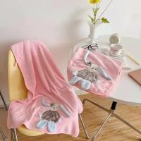 Toalla de baño de conejo de orejas largas para niños, paño de terciopelo de peluche súper suave y lindo, 70x140cm - details 2
