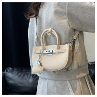 Bolsa de sillín portátil simple para mujer 2025 nueva bolsa de mensajero de hombro de tendencia de moda de estilo extranjero - details 32